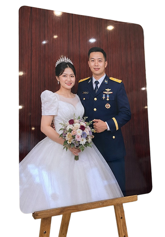 Ảnh cưới tráng gương